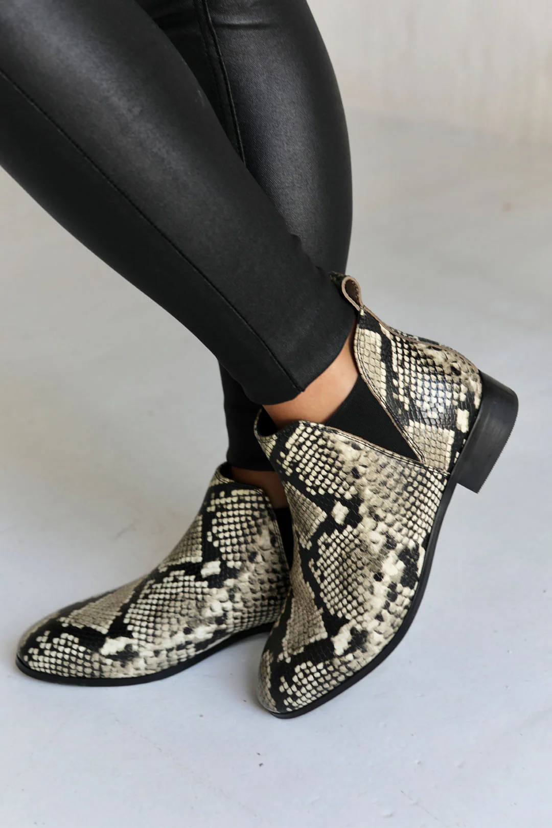 Aria Beige Snake - Image 6