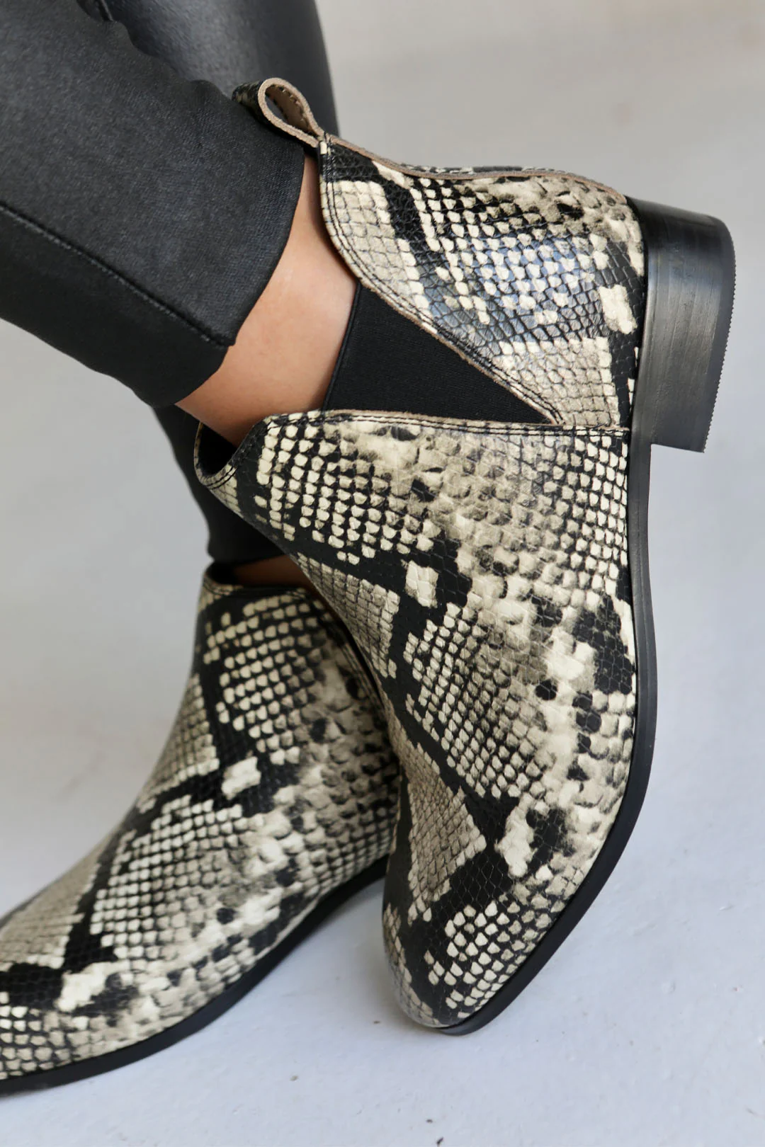 Aria Beige Snake - Image 7