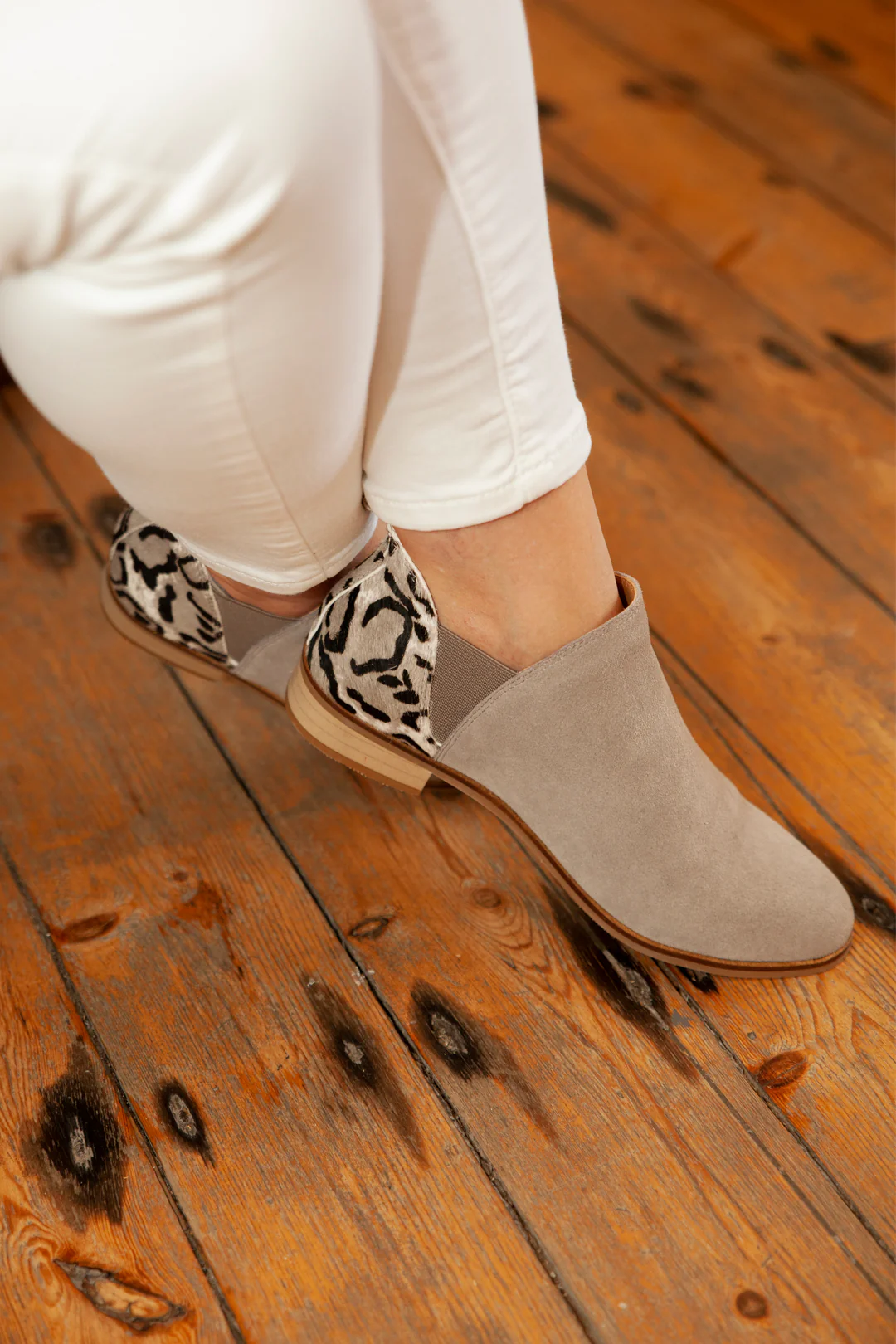 Aria Grey Leopard Print - Image 6