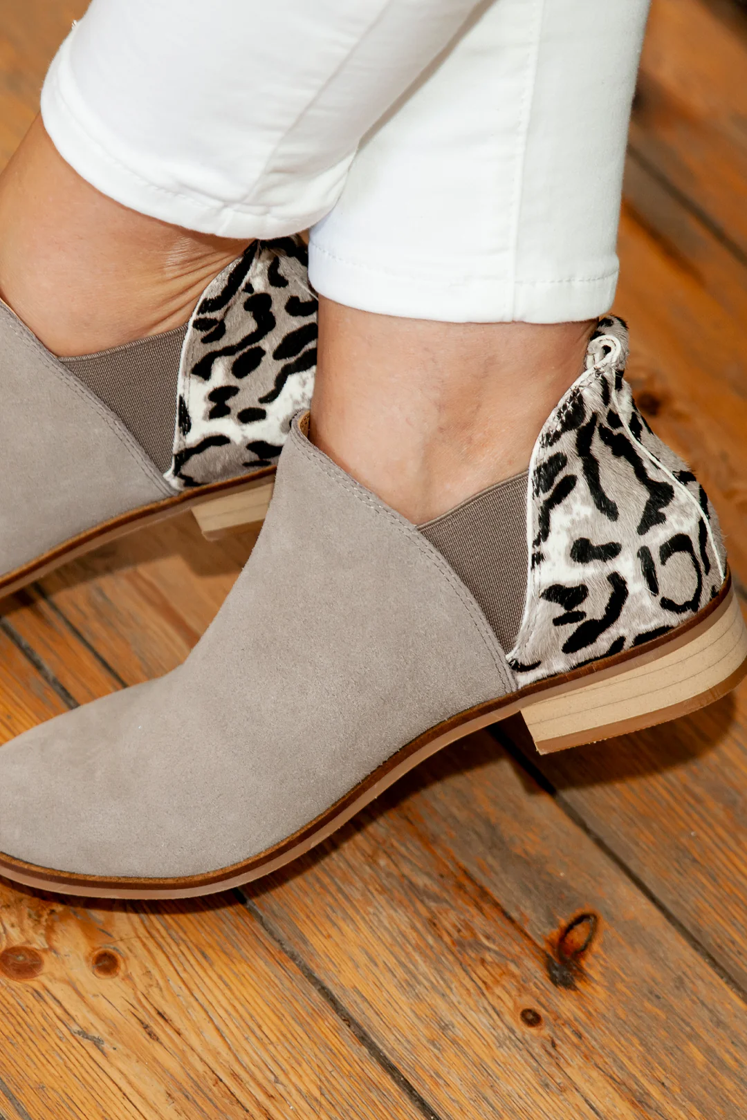 Aria Grey Leopard Print - Image 7