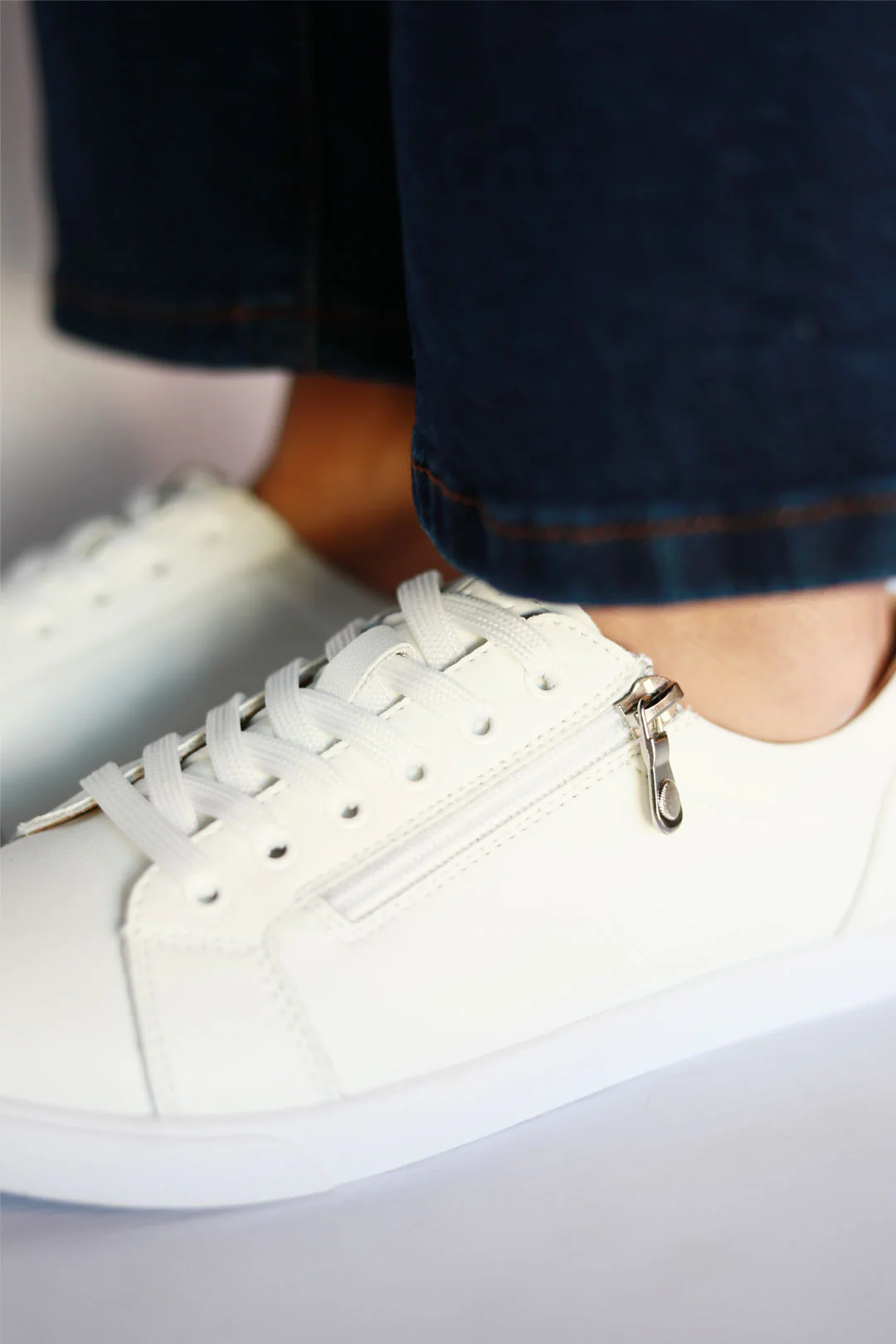 Breezy White - Image 7
