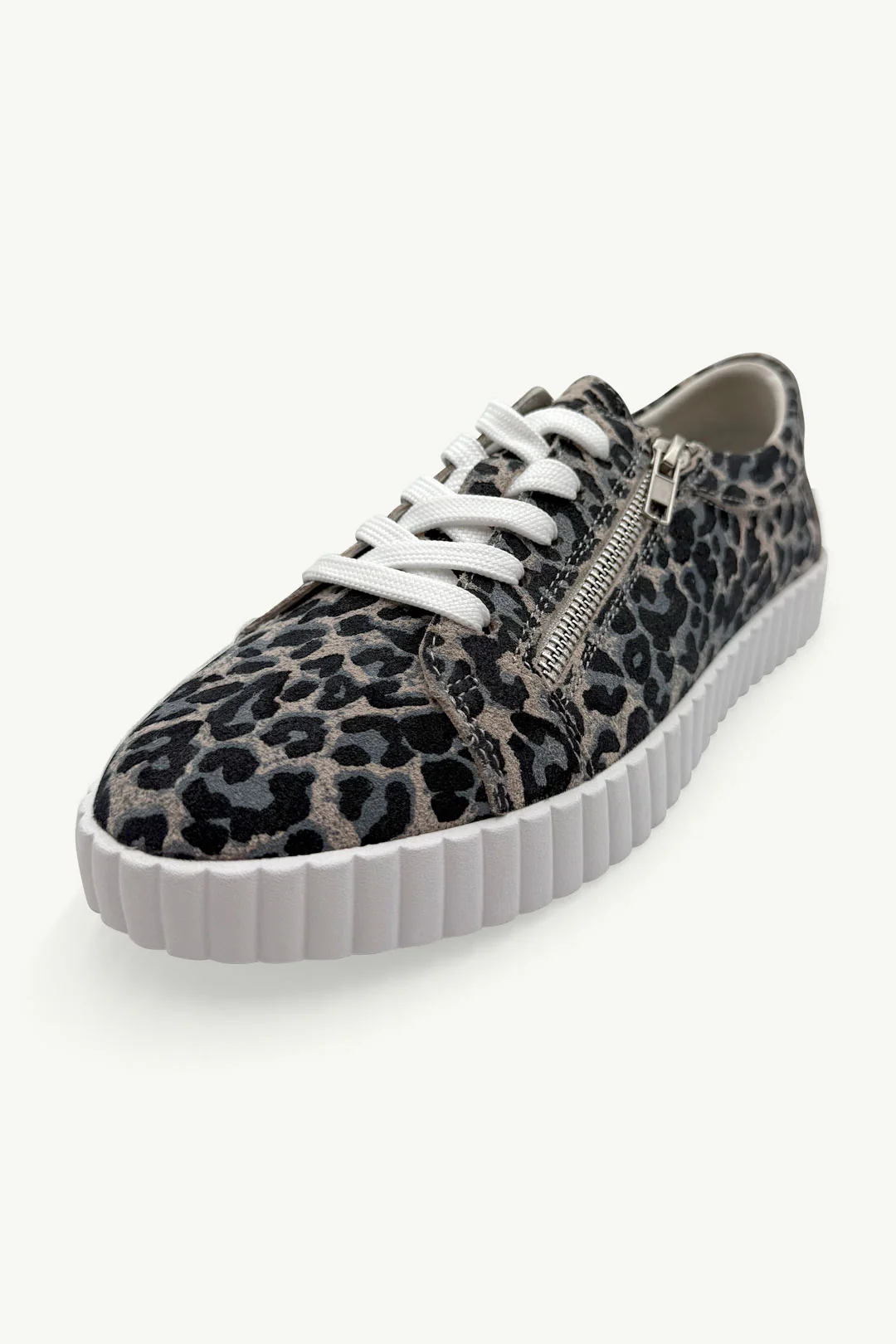 Callie Grey Leopard - Image 2