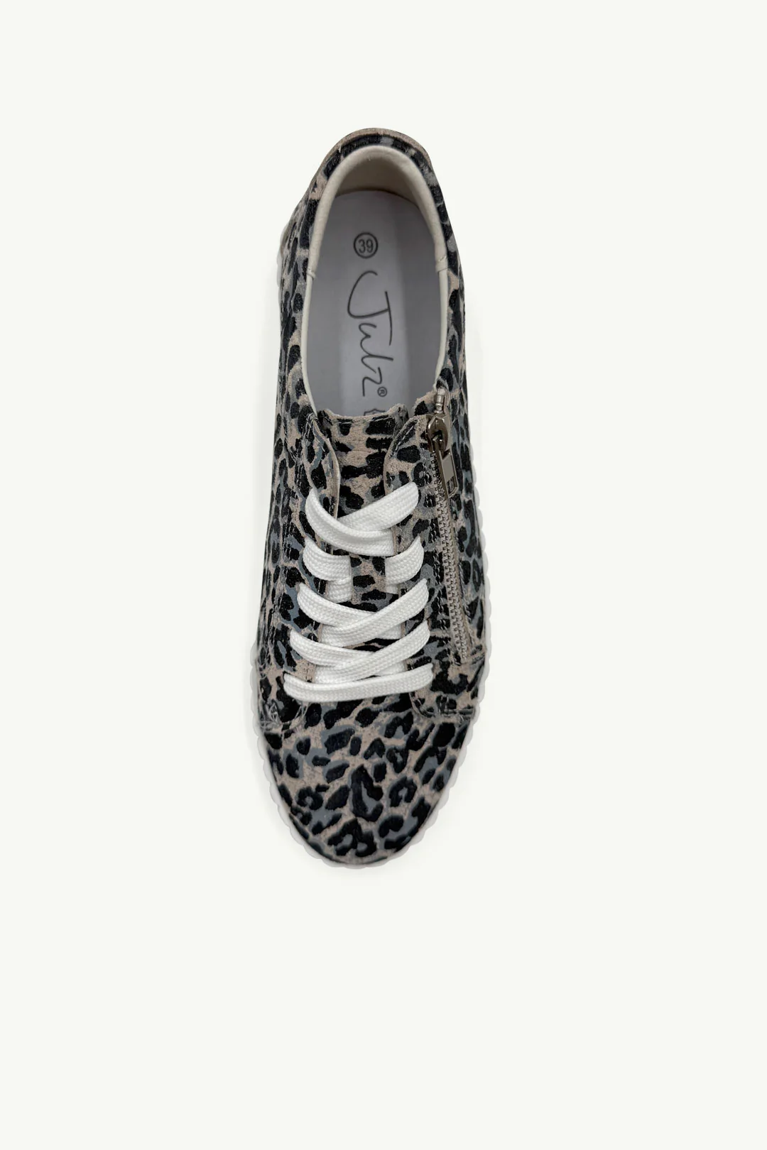 Callie Grey Leopard - Image 4