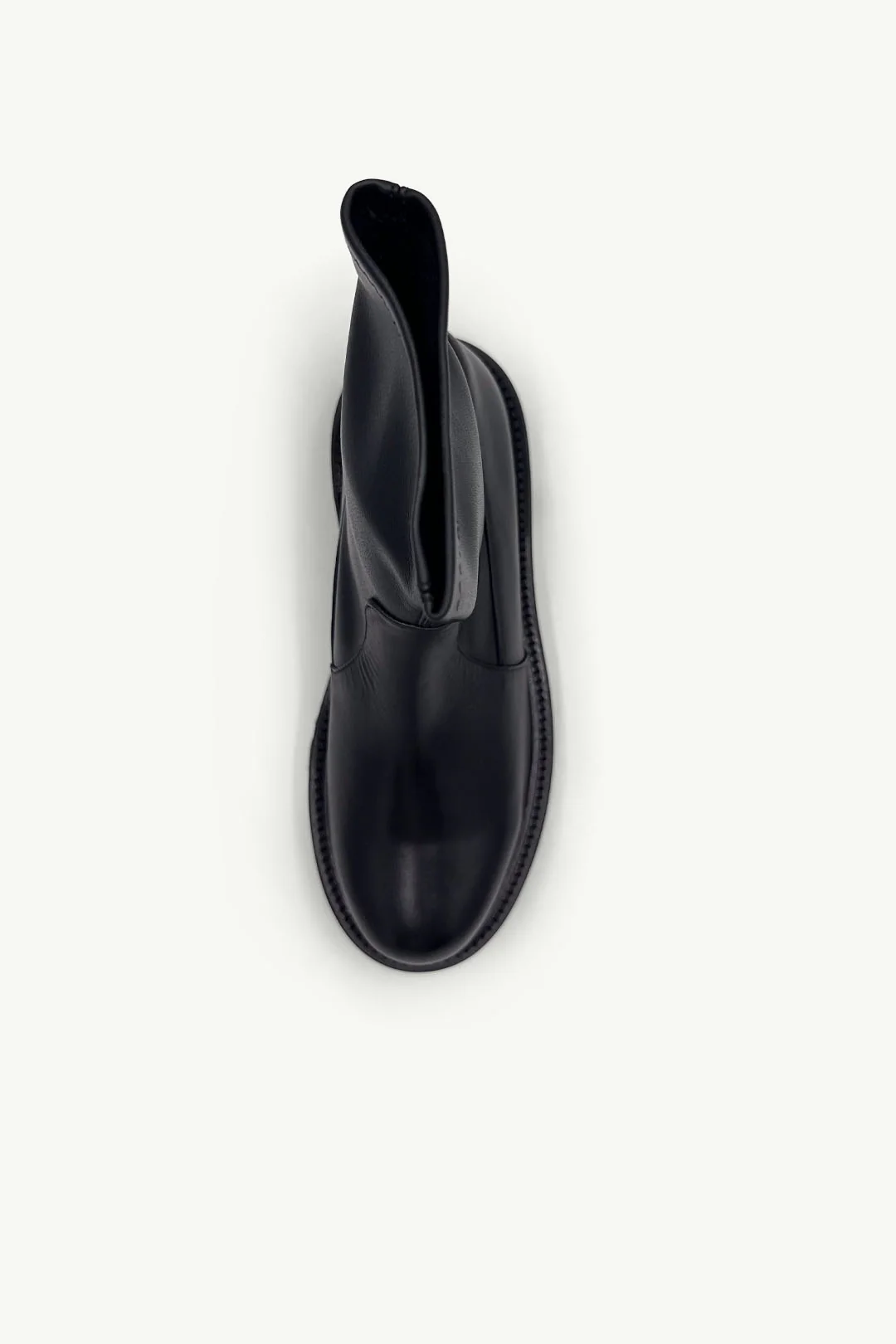 Cassandra Black - Image 4