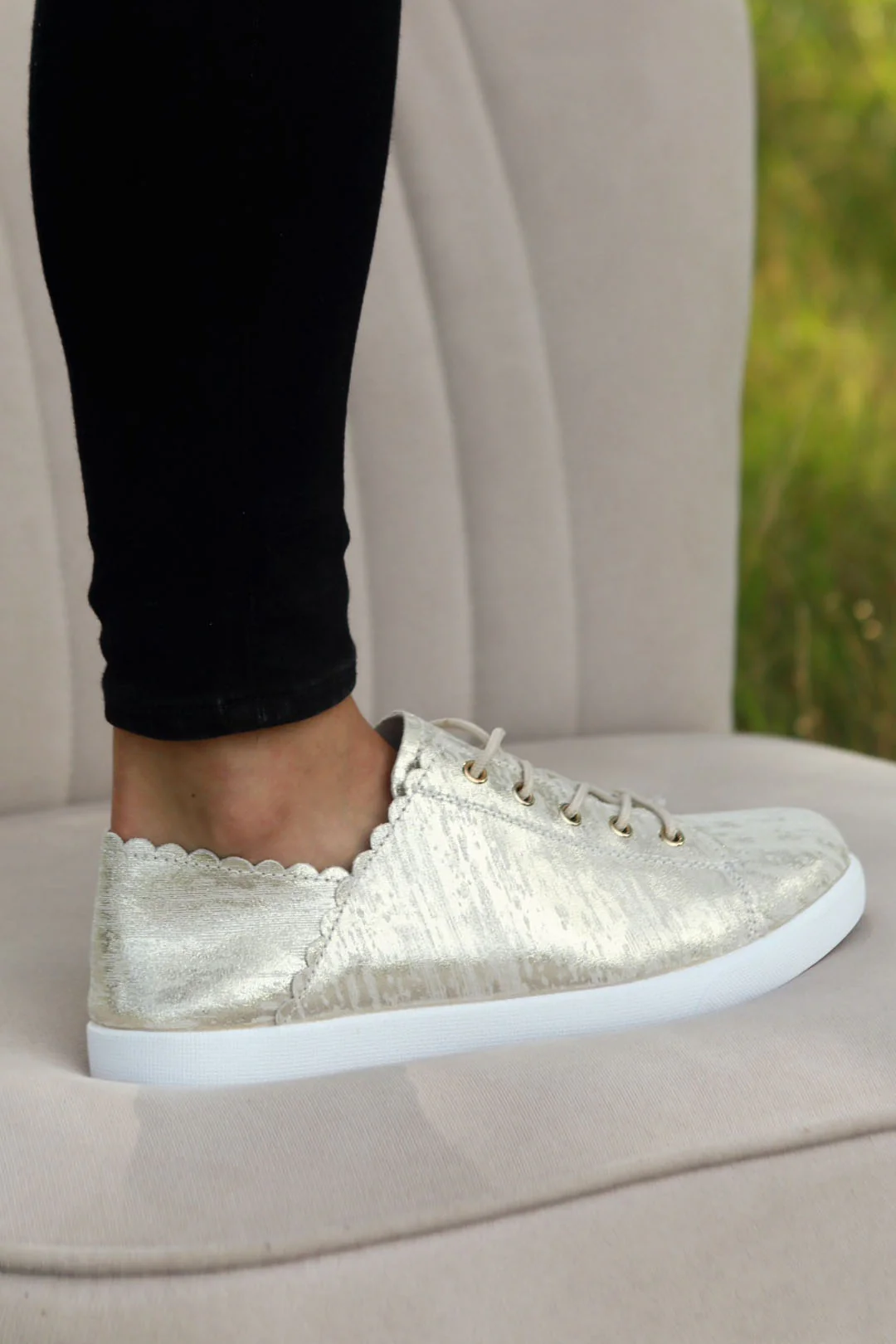 Chloe Gold - Image 5