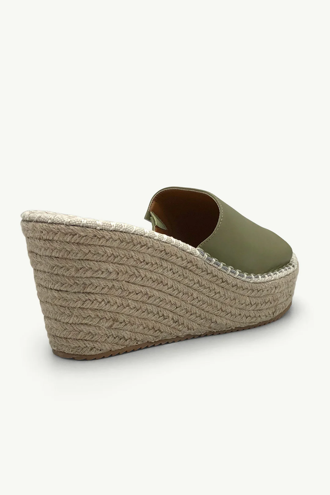 Demi Olive - Image 3