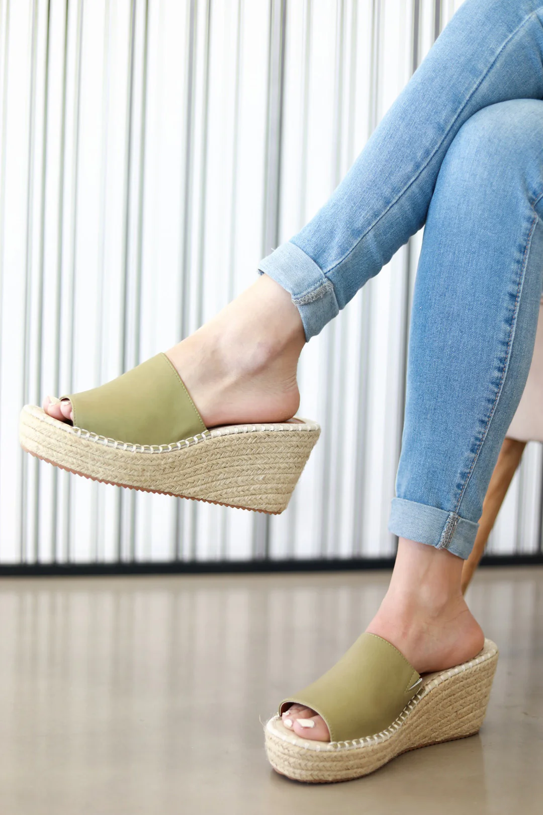 Demi Olive - Image 5