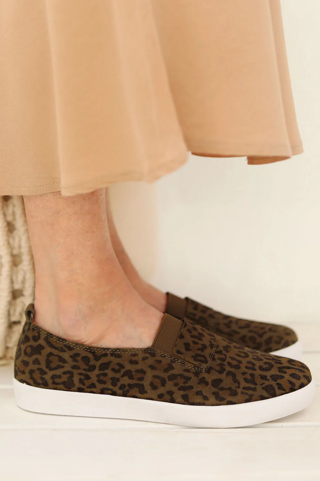 Fran Olive Leopard - Image 4