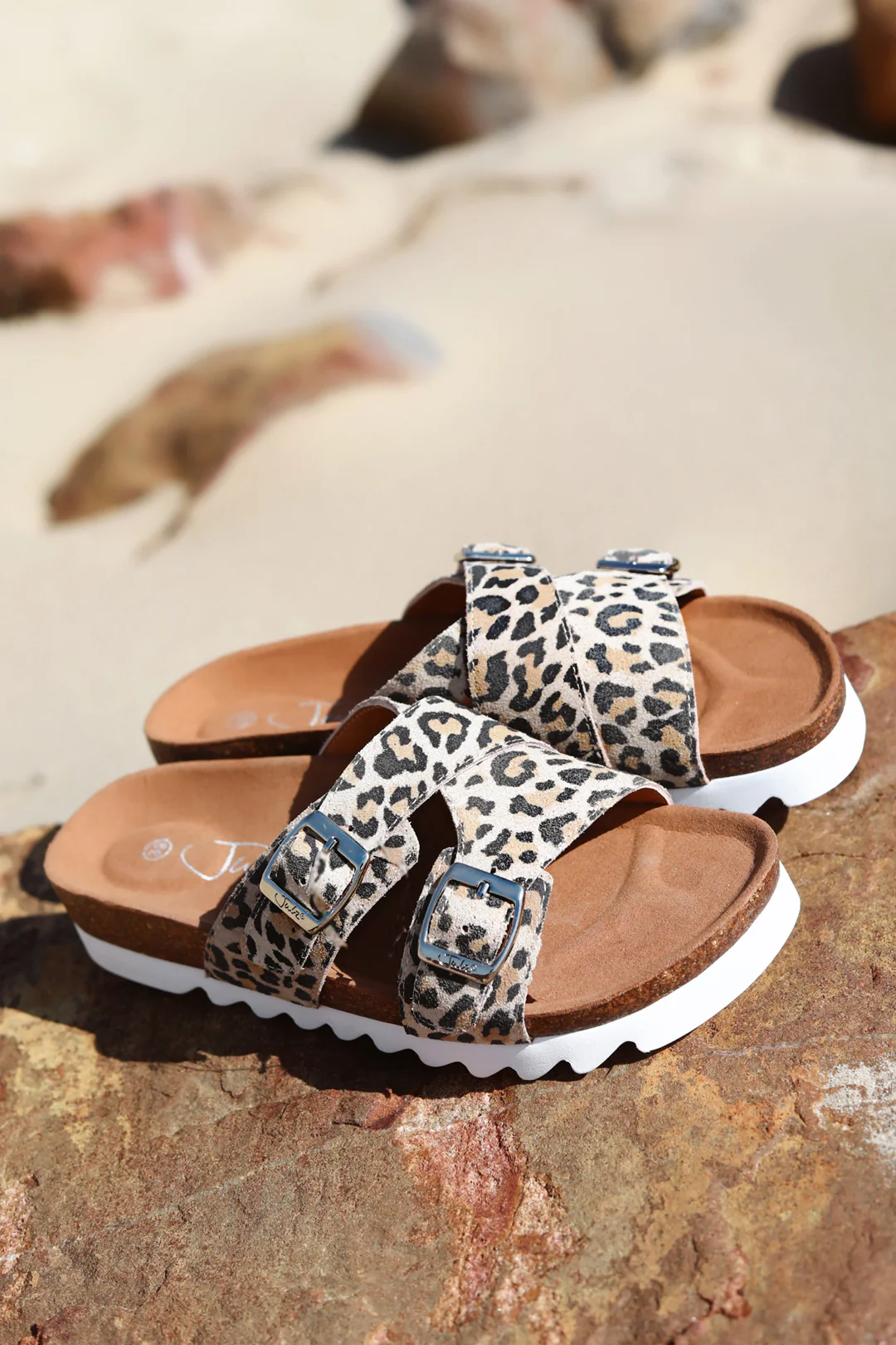Megan Leopard - Image 5