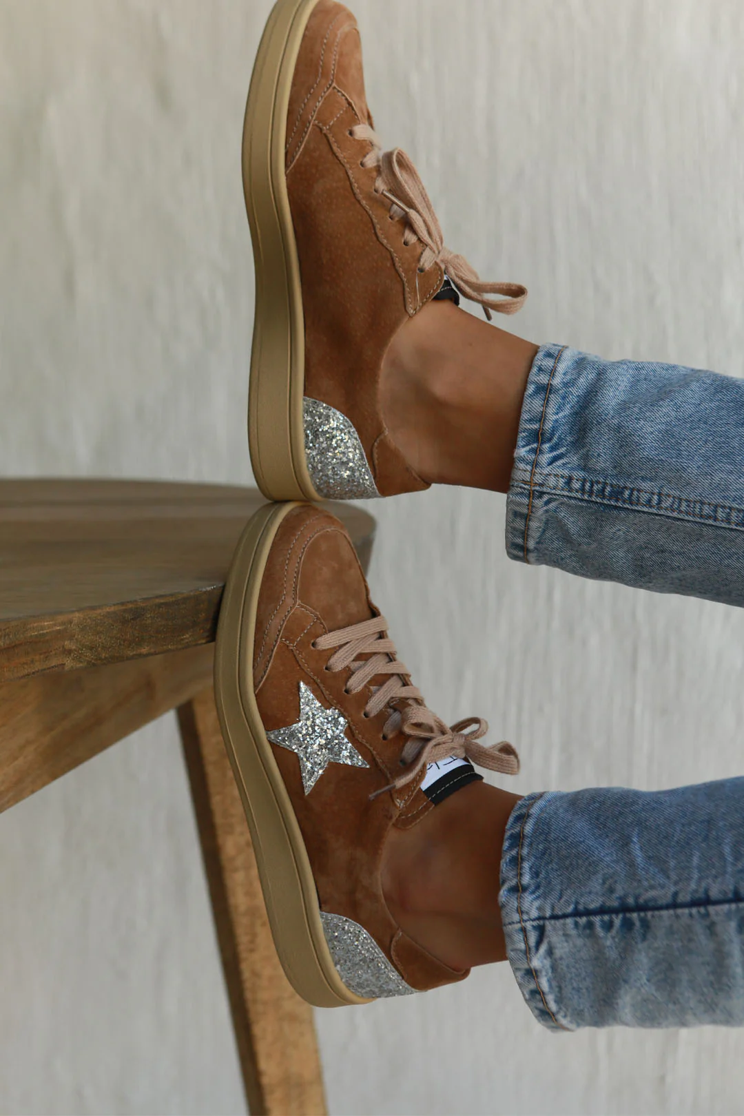 Mia Brown - Image 5