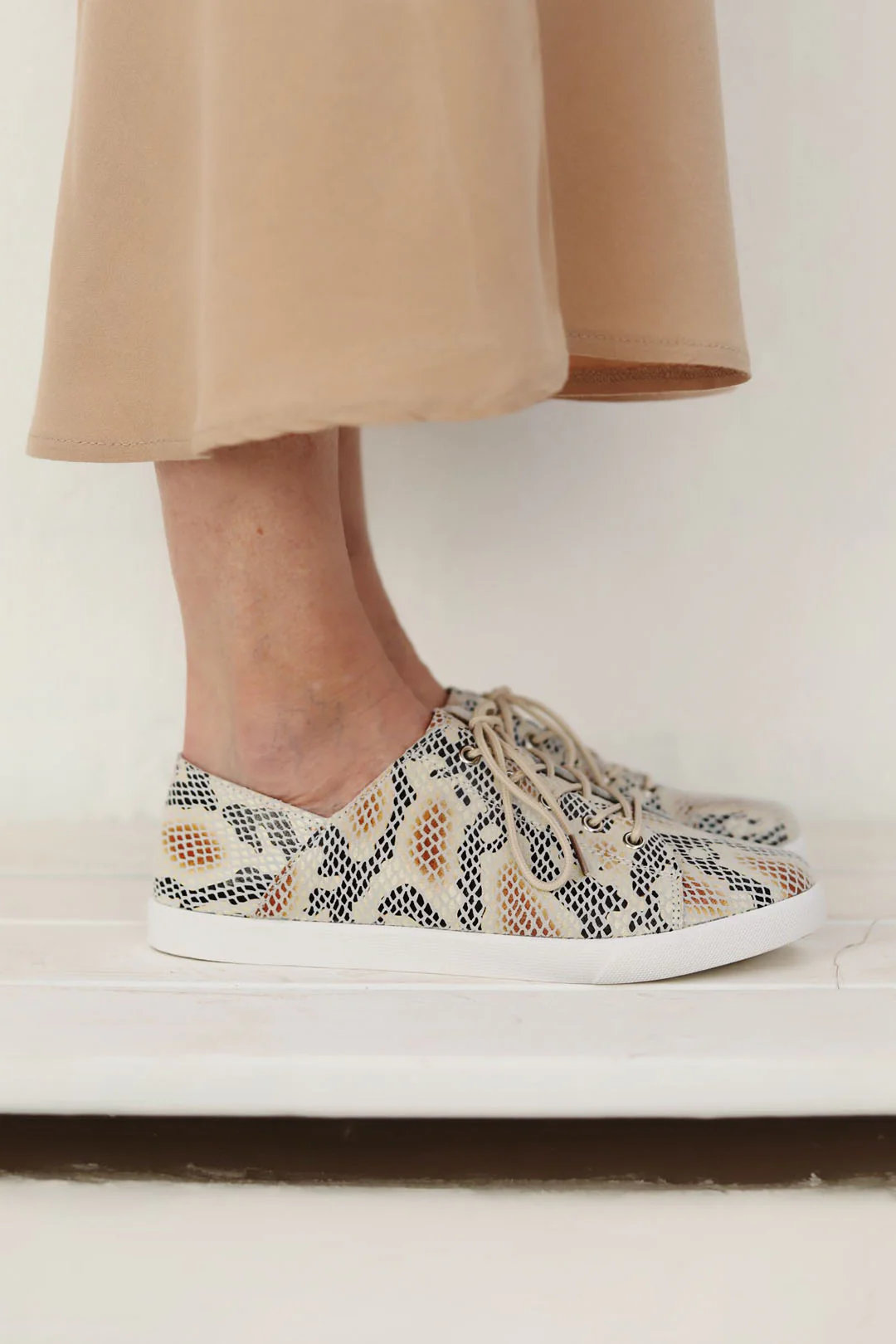 Vicki™ Beige Snake - Image 4