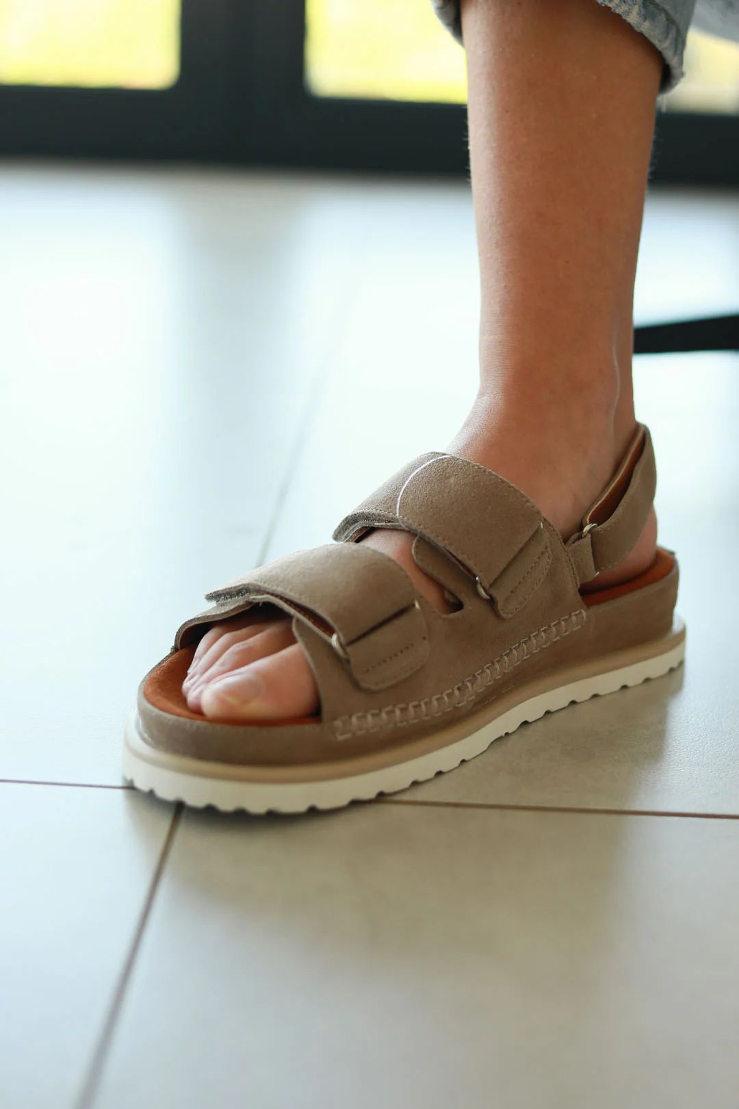 Rae Taupe - Image 5