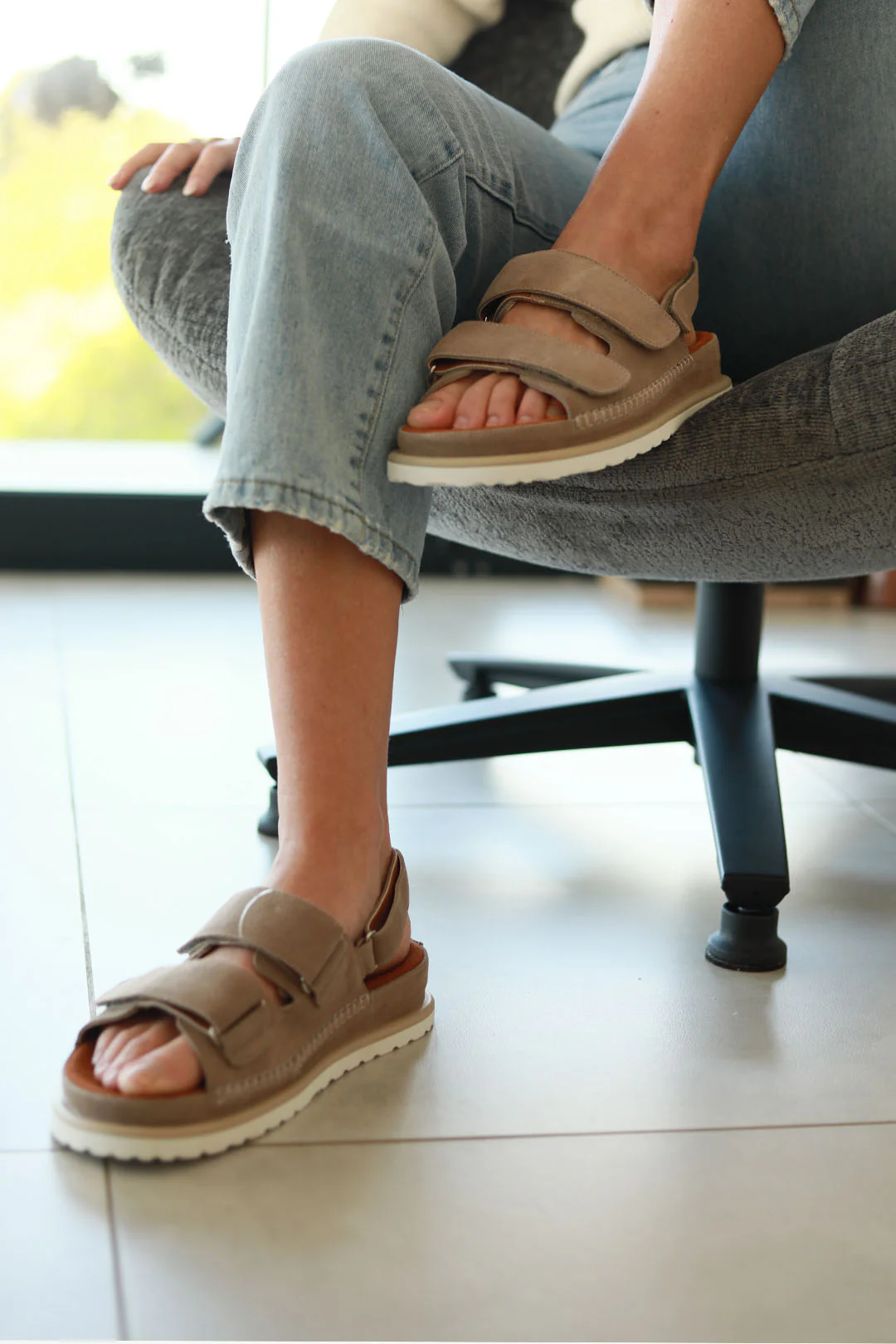 Rae Taupe - Image 6
